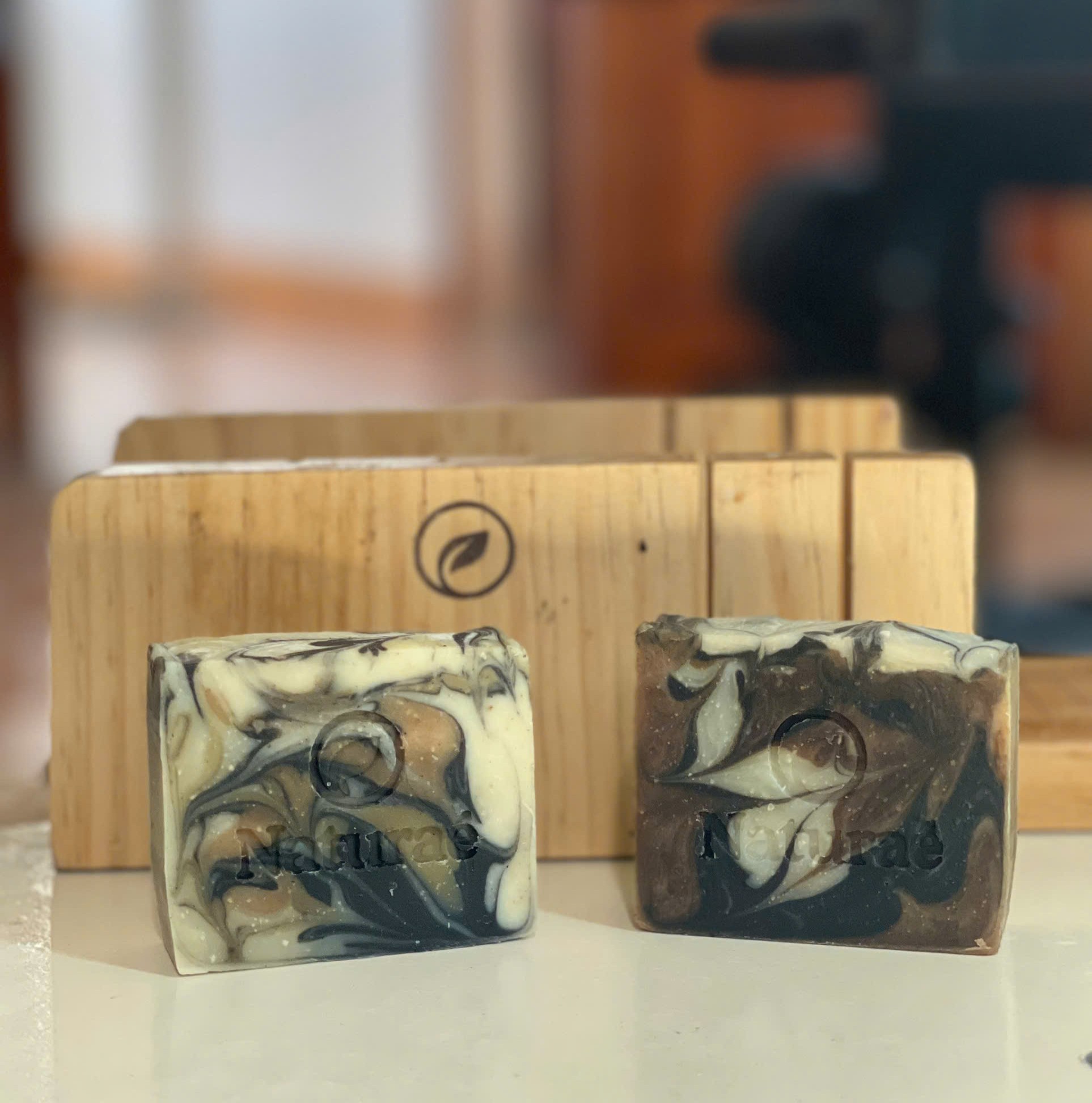 Xà Phòng Trị Mụn Lưng Naurae Combo 2 Bánh Khổ Qua Than Tre 200g 2 Xà Phòng Trị Mụn Lưng Naurae Combo 2 Bánh Khổ Qua Than Tre 200g - Ảnh 2