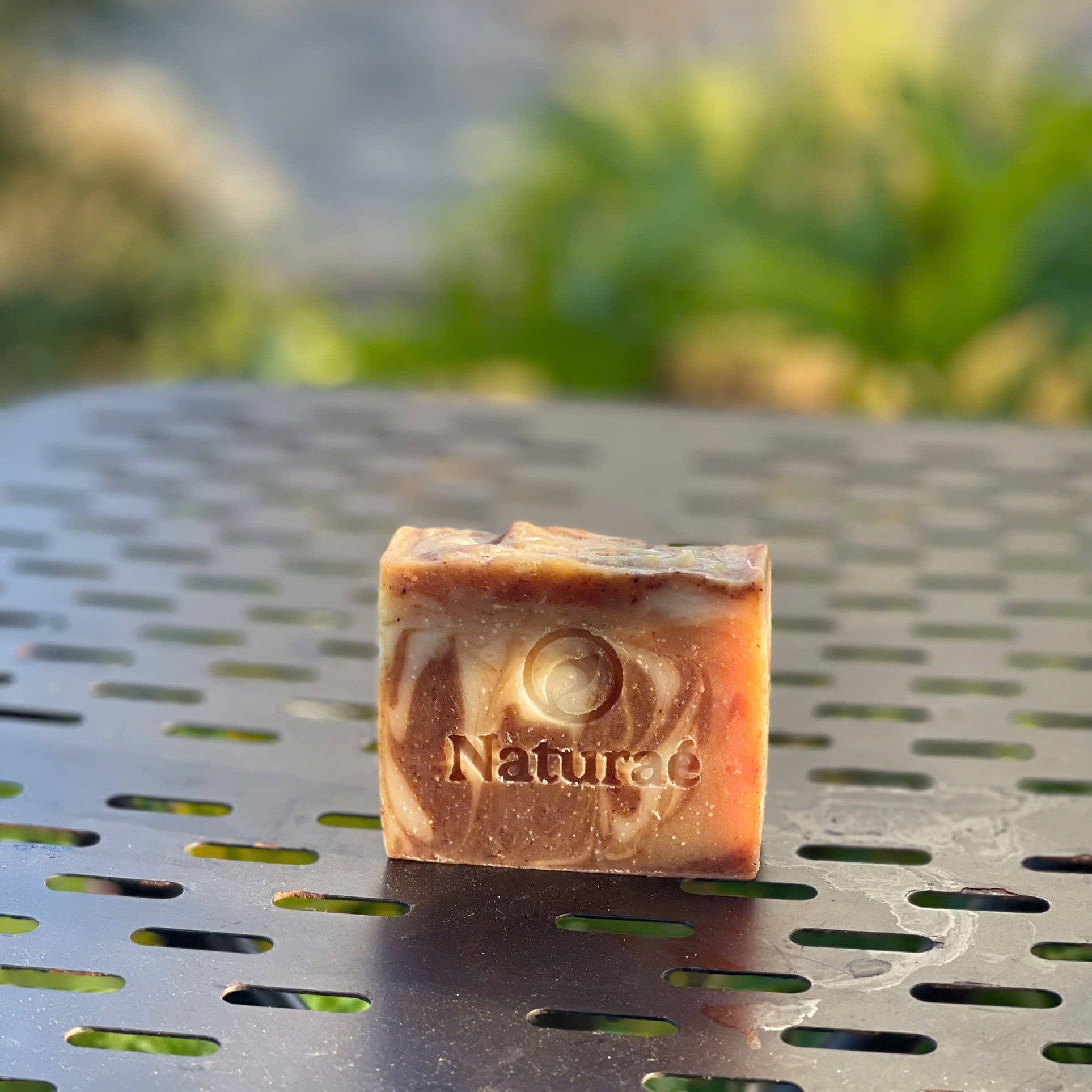 Xà Phòng Nghệ Yến Mạch Lavender Naurae – Trắng Da, Thư Giãn 100g 4 Xà Phòng Nghệ Yến Mạch Lavender Naurae – Trắng Da, Thư Giãn 100g - Ảnh 4