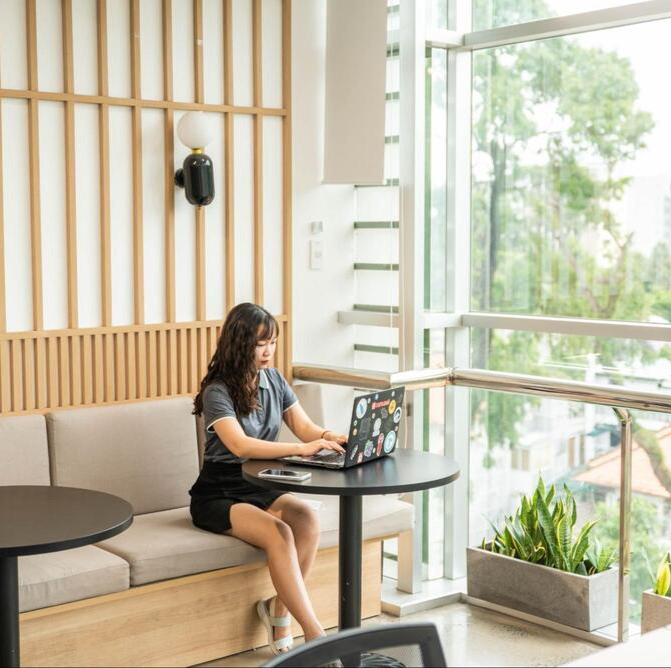 review xà bông trị mụn lưng naturae